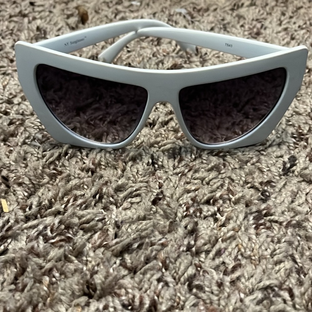 Luxury Vintage Fashion White NY Sunglasses